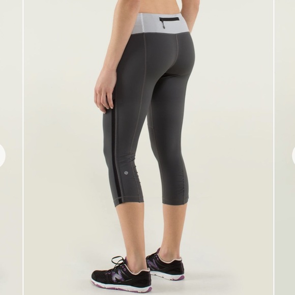 LULULEMON CROPPED LEGGINGS - Picture 1 of 7
